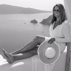 Meet your Posher, Sia